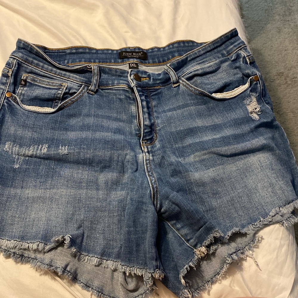 Judy blue shorts